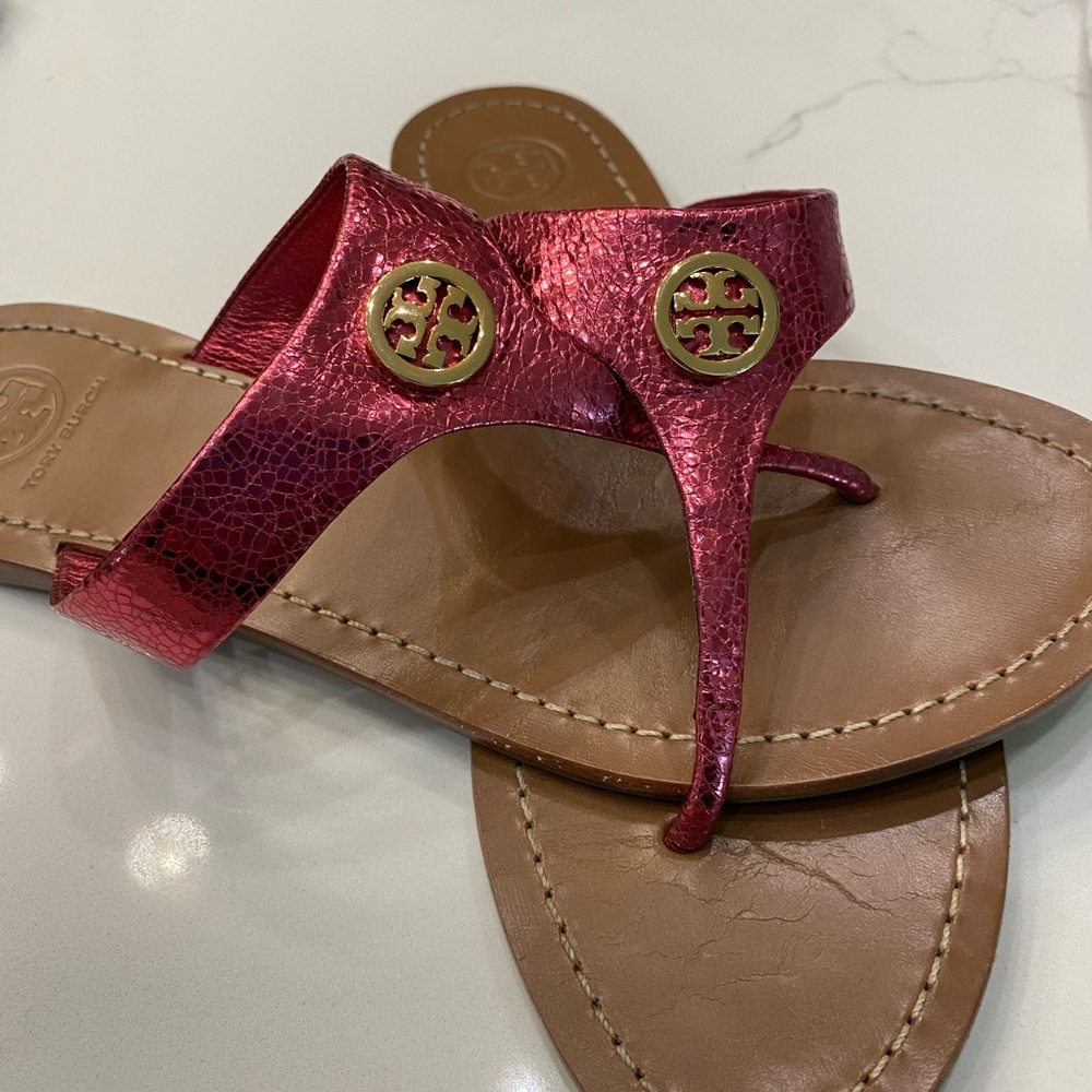 Rare Tory Burch size 7 Metallic pink sandals. Very good condition